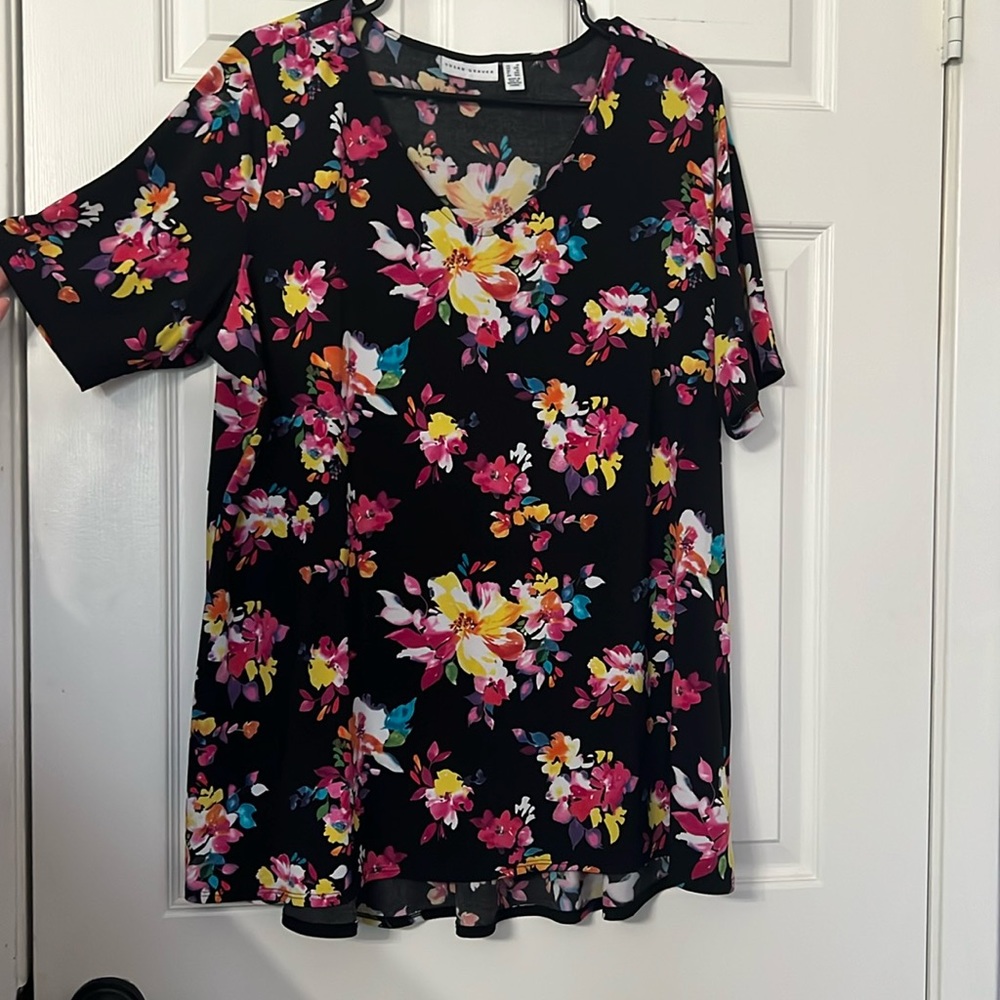 Susan Grave Tunic with a high low hem